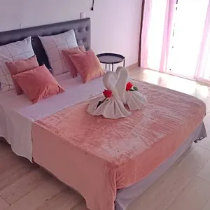 Duplex Rose Porcelaine - Vue Mer- Malendure Appartement
